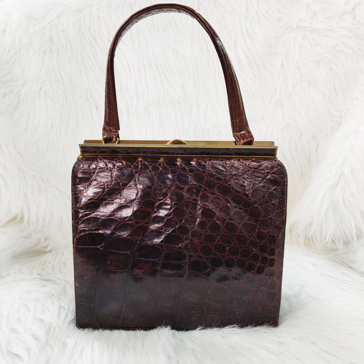 Bellestone outlet alligator purse