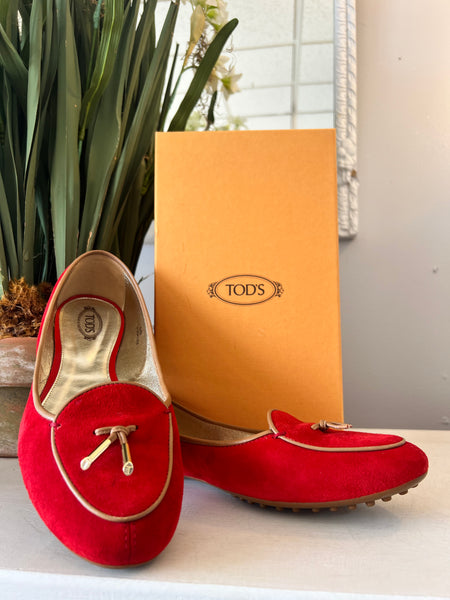 Tod’s red shoes